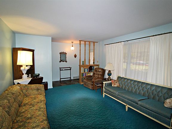 2nd image of 5181 Applewood Dr