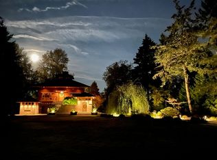 22700 NW Gillihan Rd, Portland, OR 97231