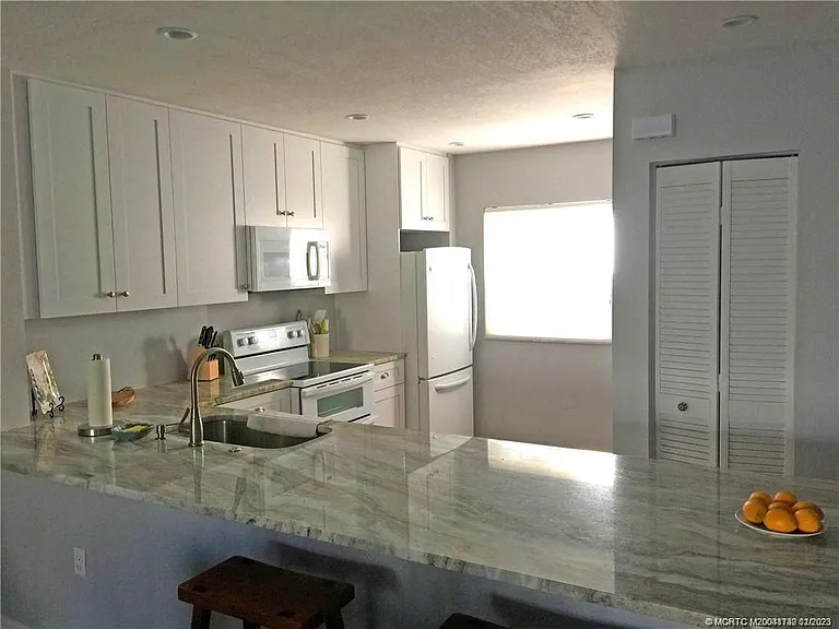 3901 SE Saint Lucie Blvd #D-29 — Photo 7