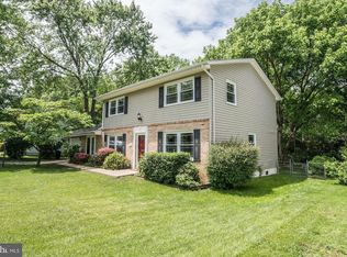 117 N Kennedy Rd, Sterling, VA 20164