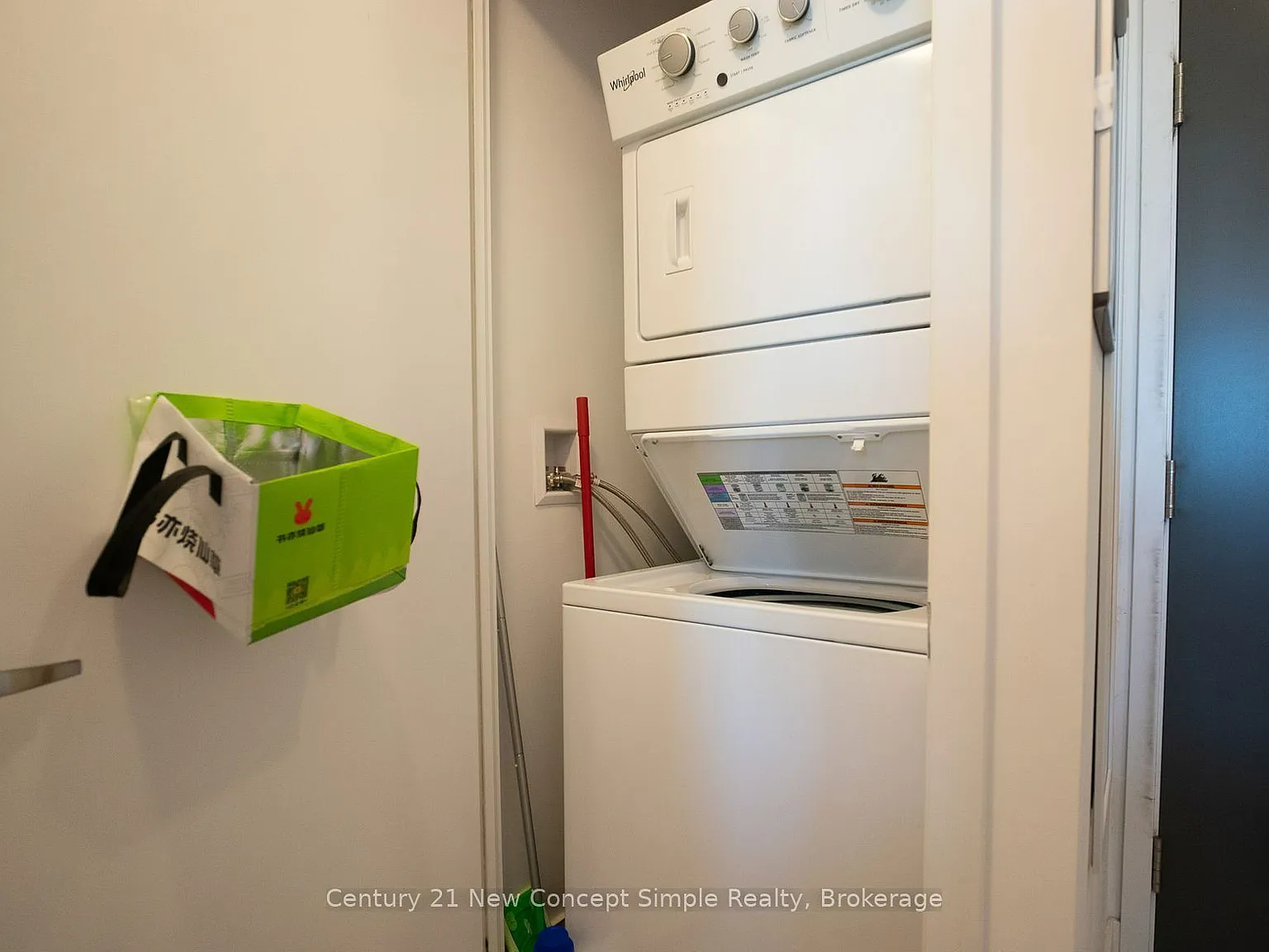 1 bed, $2,300 — Photo 4
