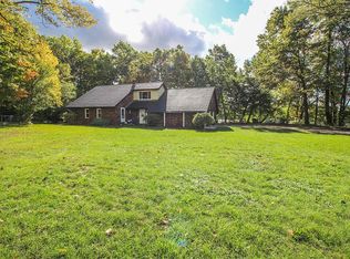 1023 Azaleamum Dr, Three Rivers, MI 49093