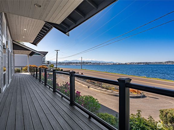4th image of 1253 Beach Drive E