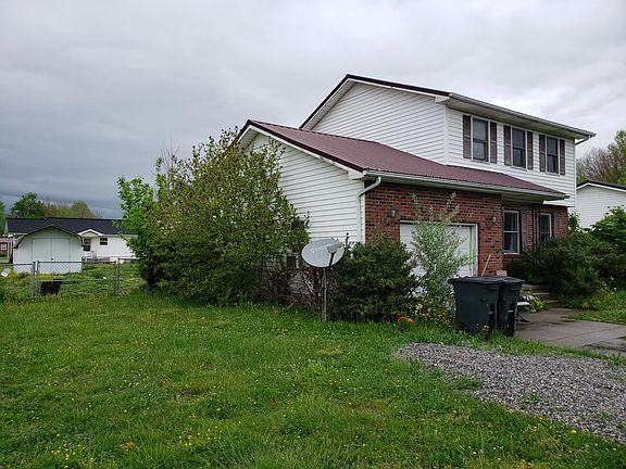 2nd image of 916 Doncaster Ave