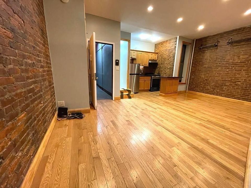 1st image of 399 Smith St