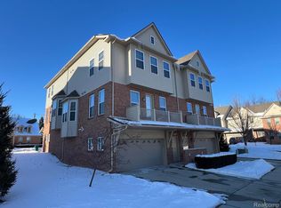 56751 Sunset Dr, Shelby Township, MI 48316