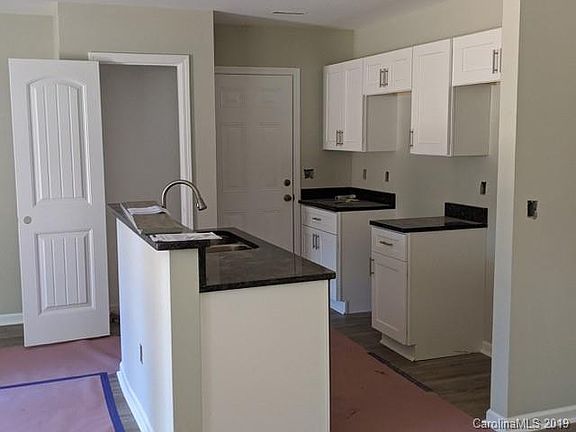 3rd image of 1212 W Elizabeth St #4