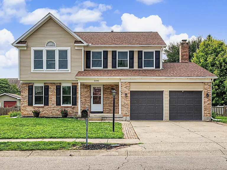 2242 Rosina Dr — Photo 3