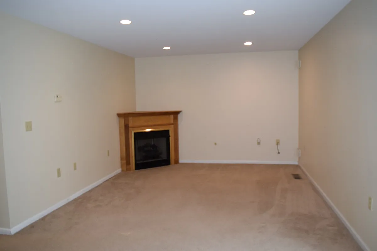 140 Kenley Court - 1 — Photo 4