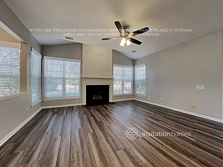 9135 Hearst Ct — Photo 4