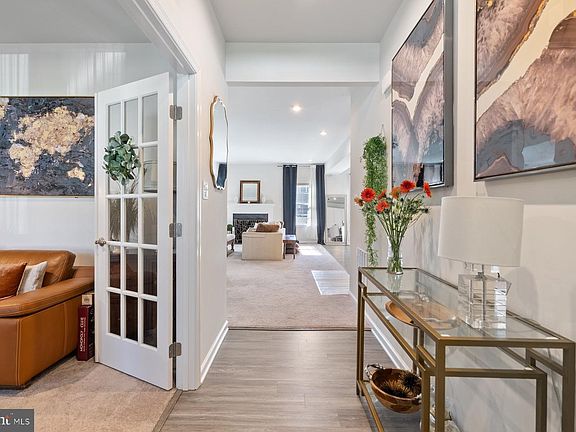 5th image of 19 Circle Dr