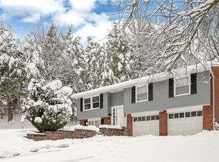 1215 Harvest Dr, Monroeville, PA 15146