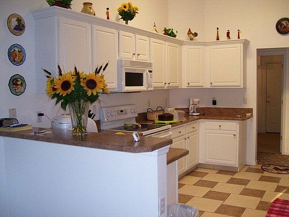 2nd image of 38 Lamont Ln