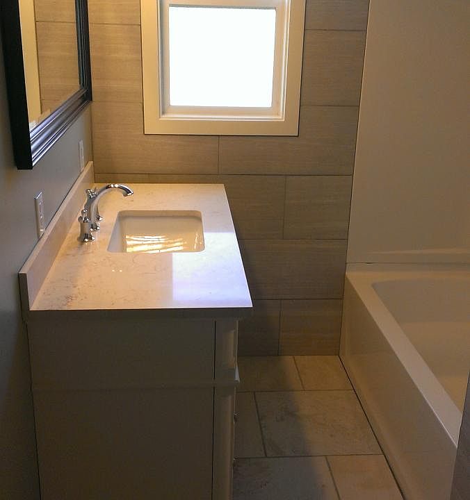 2nd image of 901 E Reppto St