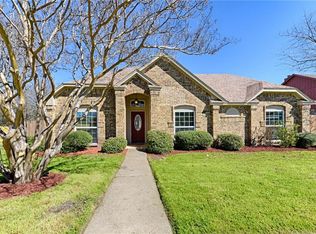 5318 Meadow Vista Ln, Garland, TX 75043