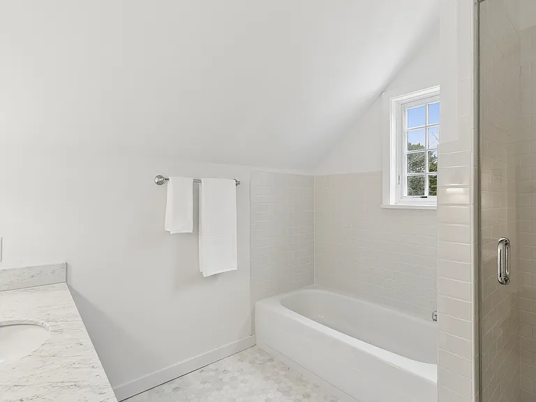 130 Montauk Hwy — Photo 21