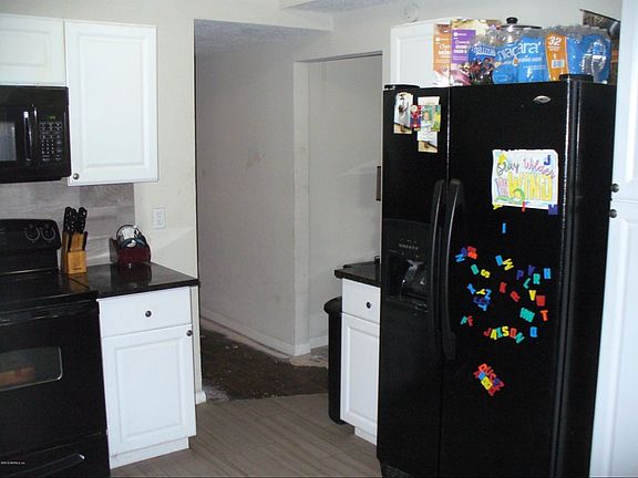5th image of 2219 Patou Dr W
