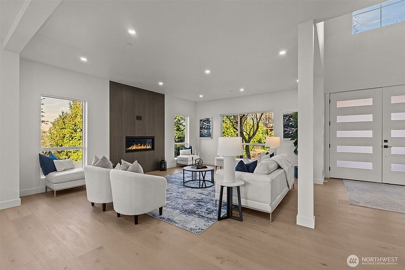 2nd image of 15815 47th Avenue S