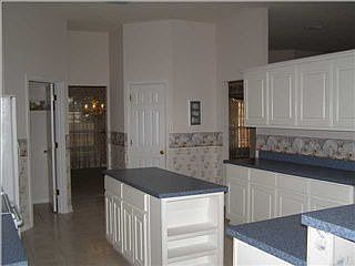 4th image of 1870 Candlewood Dr