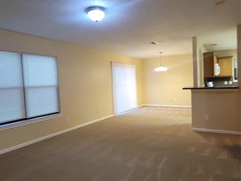 10223 Azalea Vlg — Photo 2