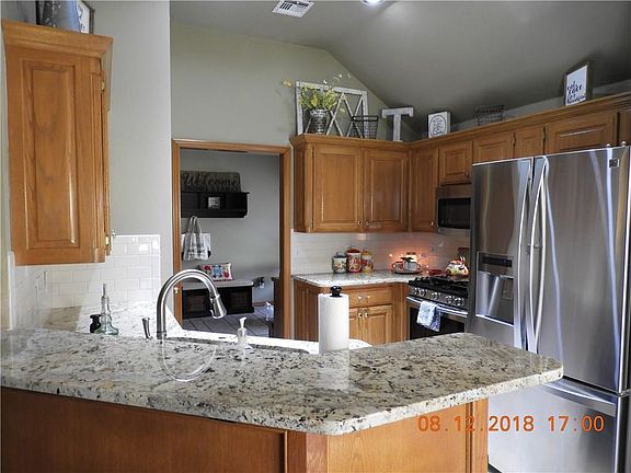 4th image of 2504 Highland Dr