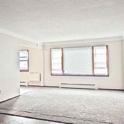 3rd image of 1560 Willis Ave #10892009