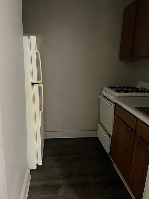 Studio, 400 sqft, $650 — Photo 3
