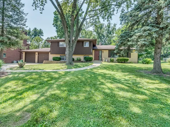 701 Hitchcock Ave, Lisle, IL 60532