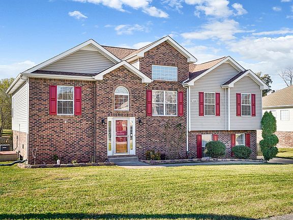3rd image of 2545 Emerald Ct