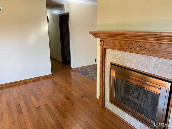 4th image of 2047 Corsaut Ct
