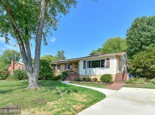 1120 Anesbury Ln, Alexandria, VA 22308
