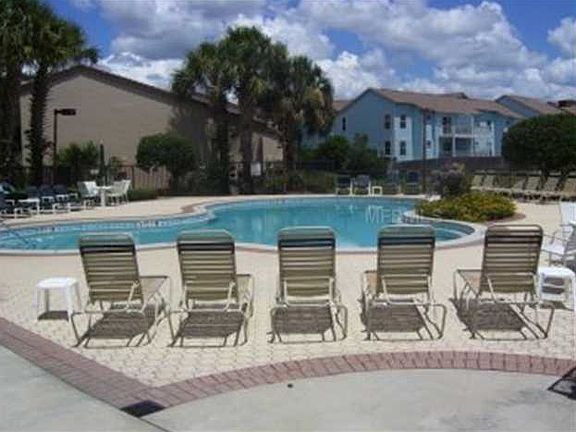 2nd image of 3191 Tamarind Cir