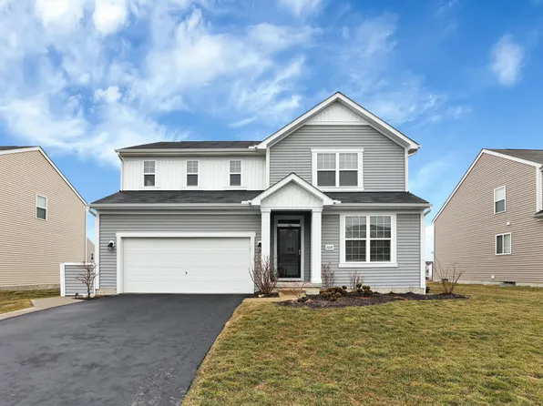2018 Trophy Dr, Marysville, OH 43040