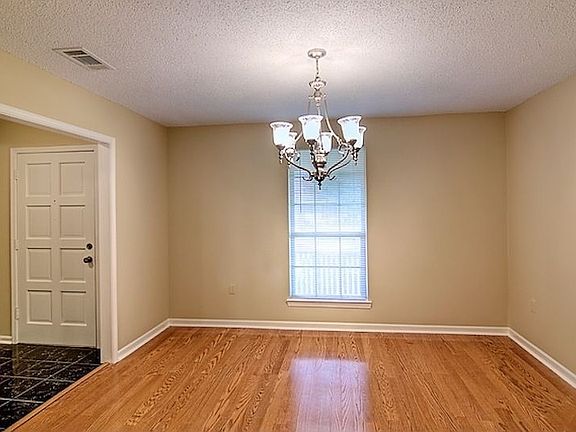 3rd image of 6124 Westridge Dr