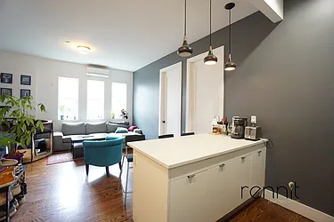 Rented by Rennit Inc.