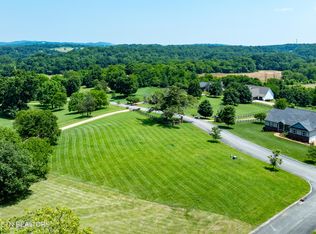 1409 Brookemeade Ave, Maryville, TN 37804