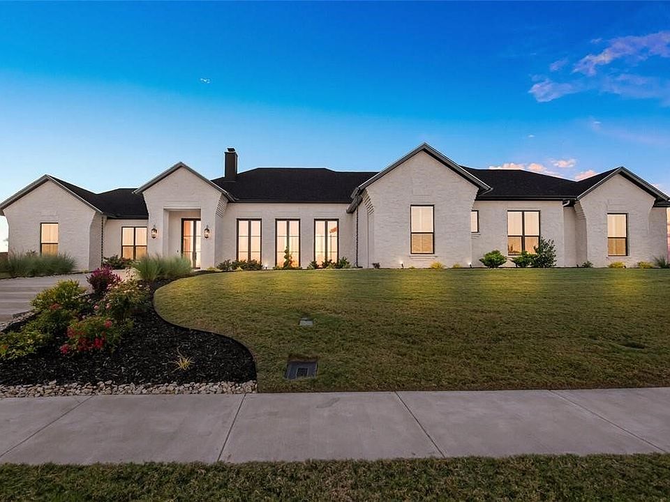 1st image of 134 Sunflower St