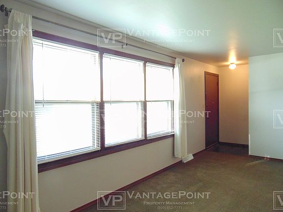 3rd image of 609 Somerset Dr