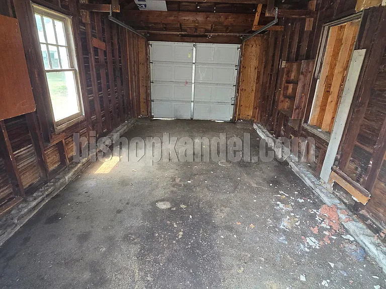 1020 Cedar Ave — Photo 11