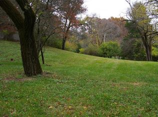 653 Strecker Rd, Ballwin, MO 63011