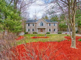 14911 Riverside Trl, Grand Haven, MI 49417