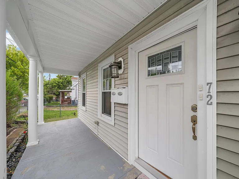 72 Main St #A — Photo 10