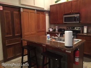209 W McDaniel St APT 205, Springfield, MO 65806