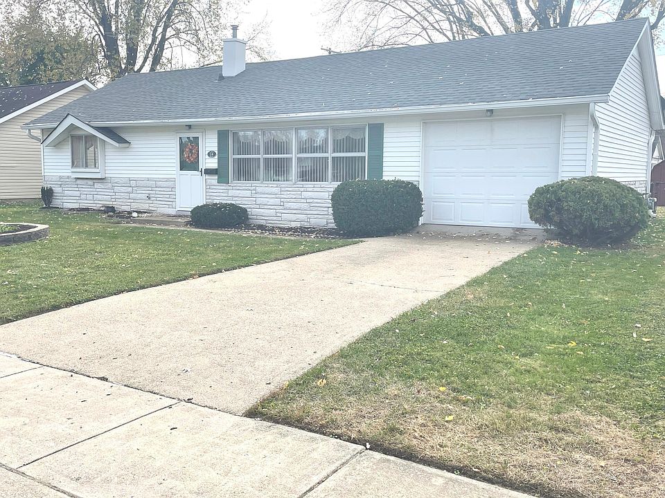 2nd image of 14 Sayre Dr