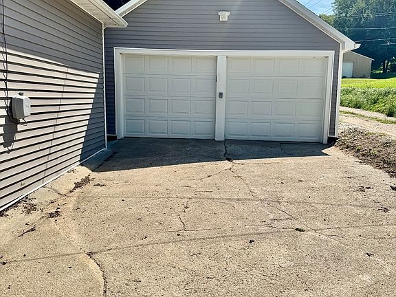 4th image of 501 W 2nd St