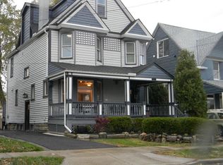 1424 Elmwood Ave, Lakewood, OH 44107