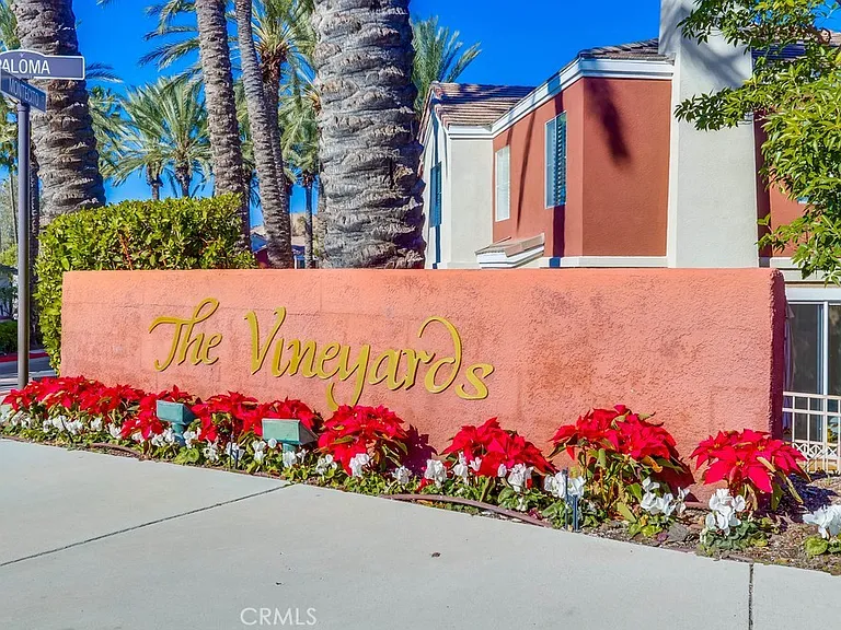 54 Santa Barbara Ct — Photo 35