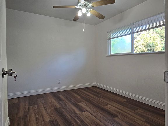 4th image of 132 S 22nd St #B