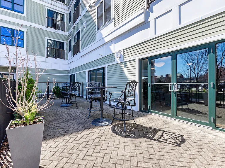 North River Apartments — Photo 18