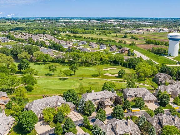 4th image of 8604 Country Club Dr #46